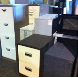 2 Drawer lockable filing cabinet - No key