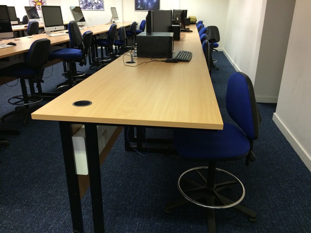 Computer desk