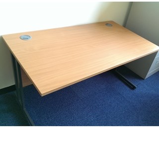 Office wave desk - light oak good condition.