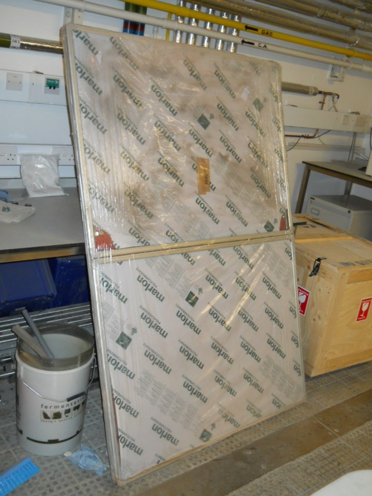 locakable display board