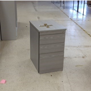 Pedestals/ desk storage