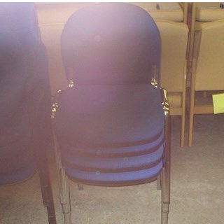 STACKING CHAIR