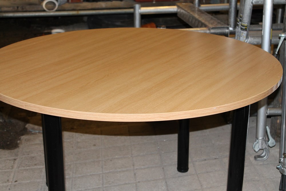 Round Table