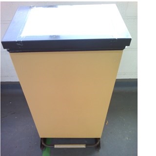Large black general waste bin not soft-closing