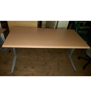 Traditional standard desk