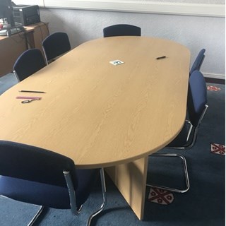 Meeting room Table & Chairs (x6)