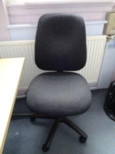 Chair-Task chair no arms, swivel, black