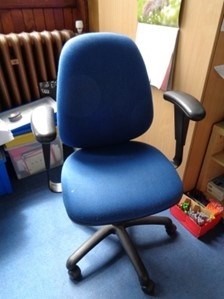 Chair-Task swivel chair with arms, blue