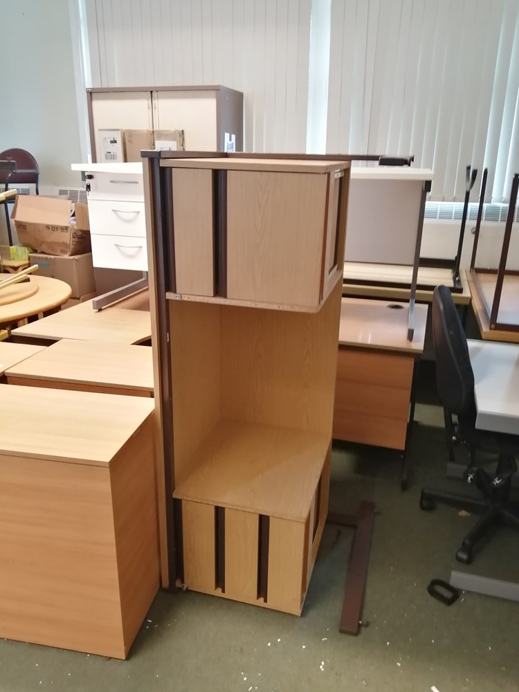Computer desk
