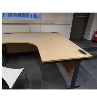 Corner desk