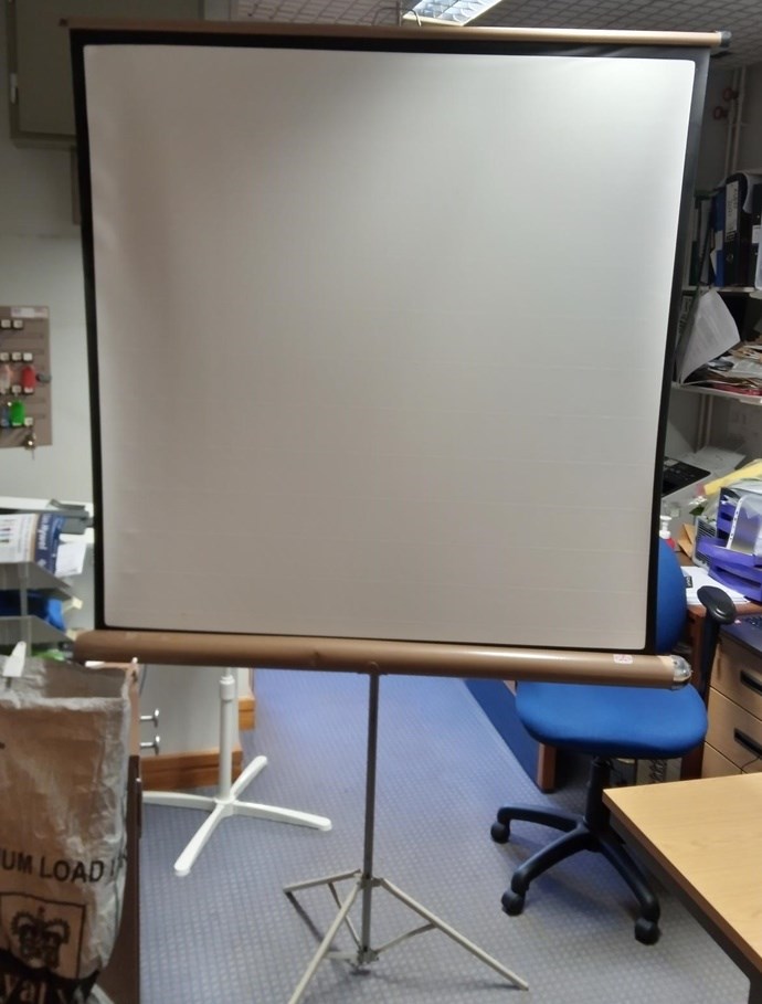 Free Standing Projector Screen