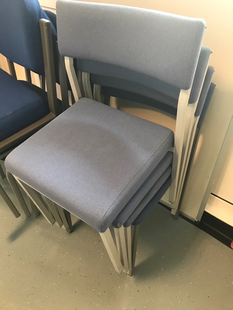 8 x Chairs (suitable for meeting room)