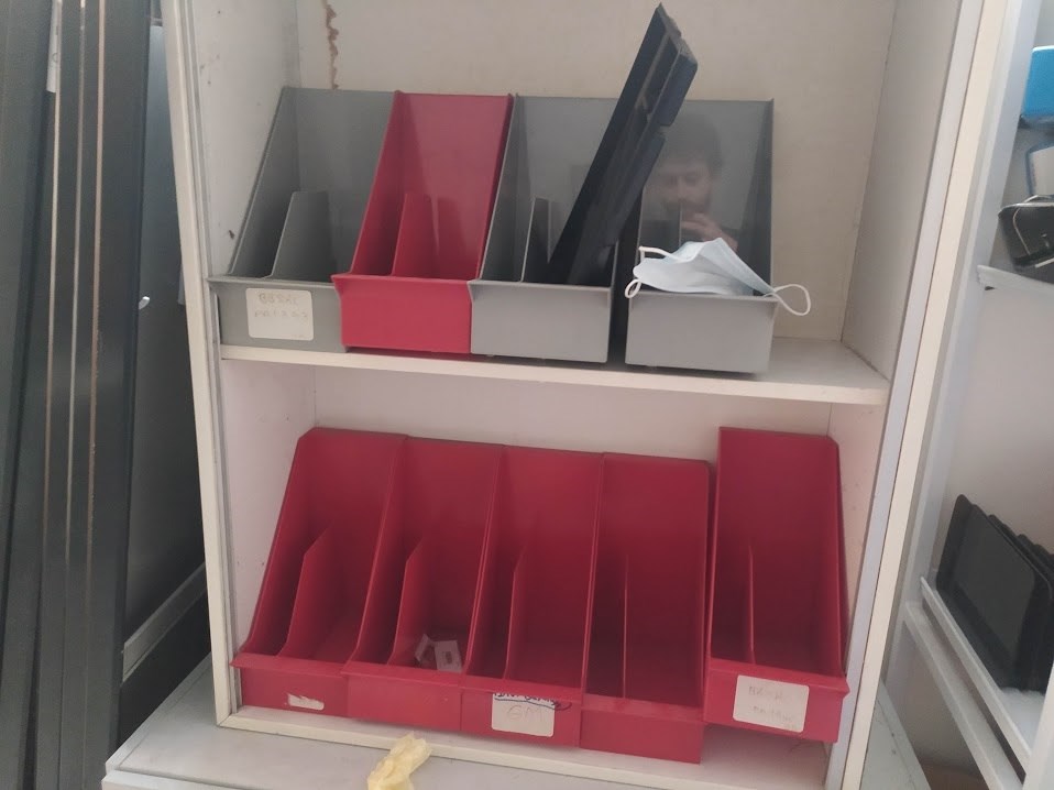 A4 Plastic magazine holders