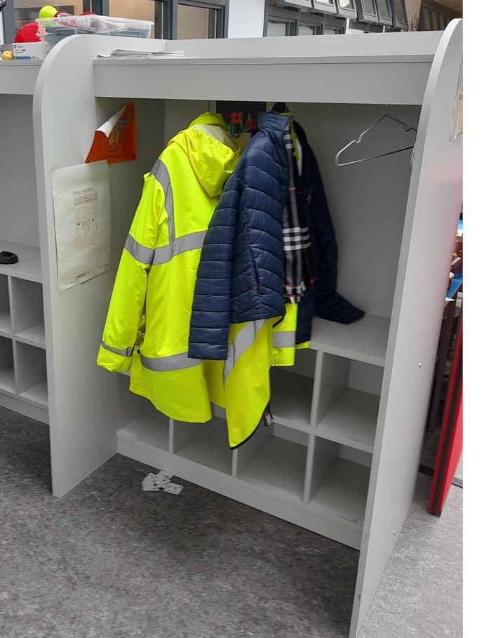 Cloakroom Unit