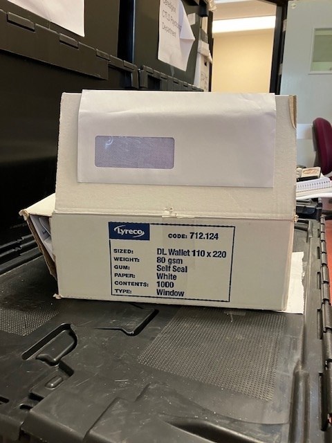 box of 1000 window envelopes