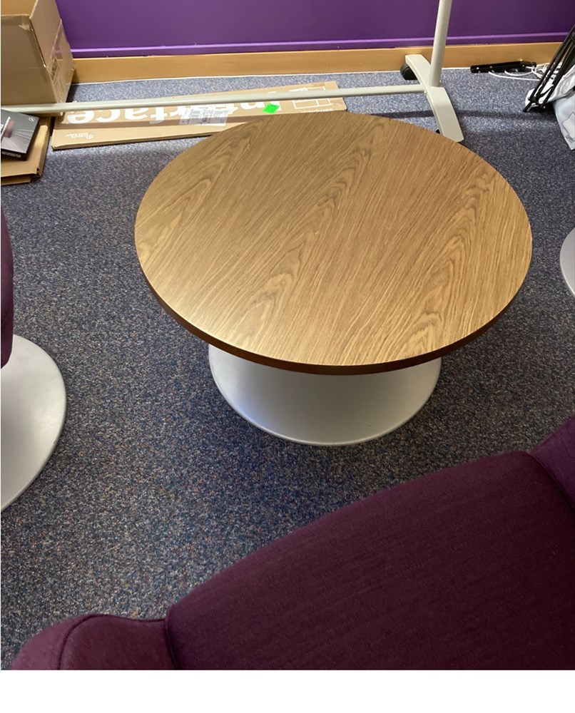 Breakout table and 4  fushia swivel chairs 