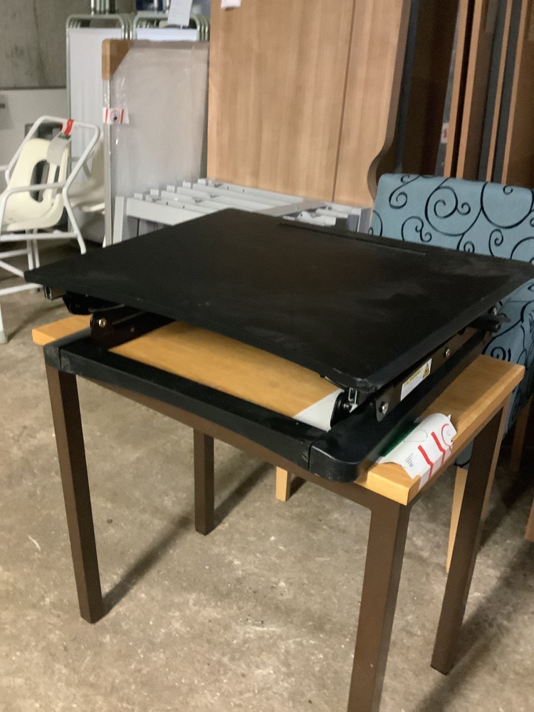 Desk riser
