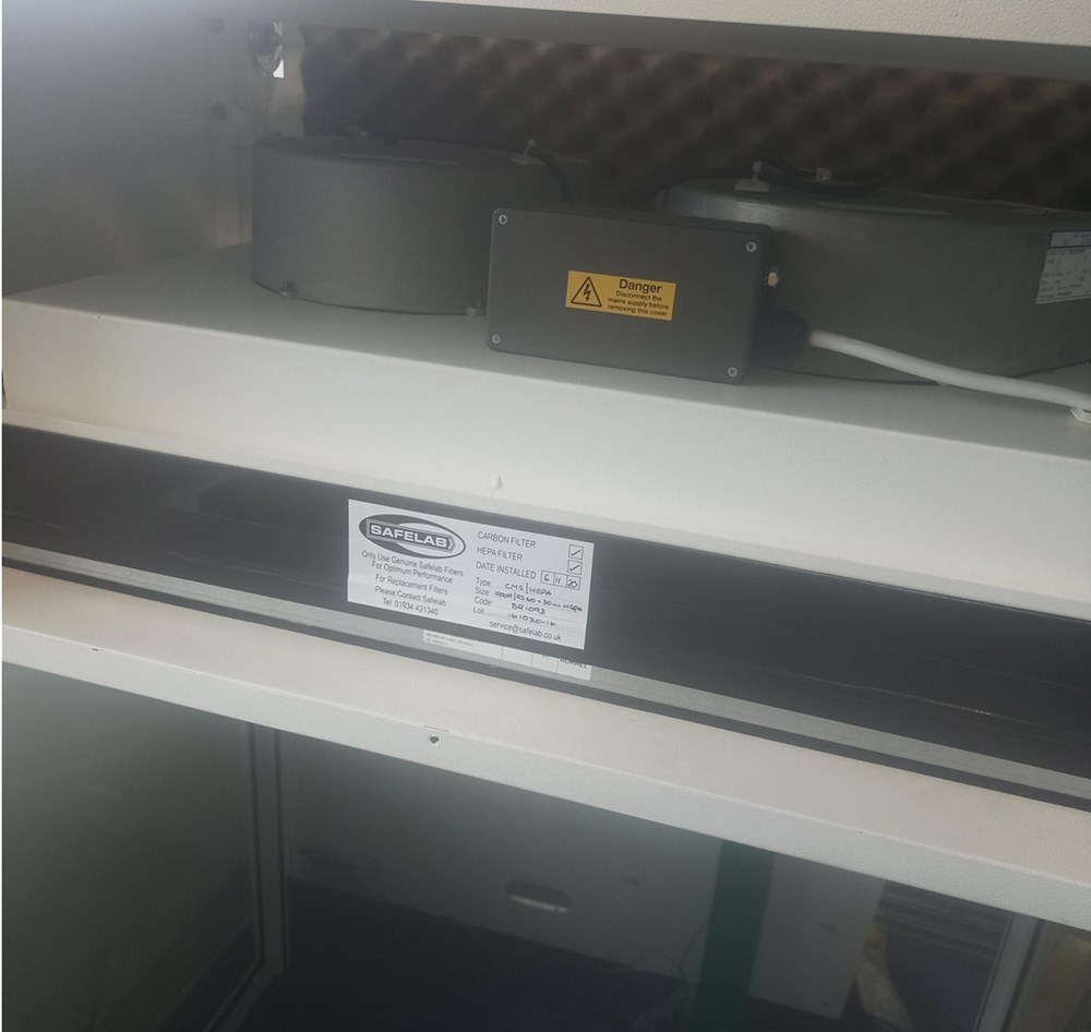 recirculating hood + extra filters available on Warp It