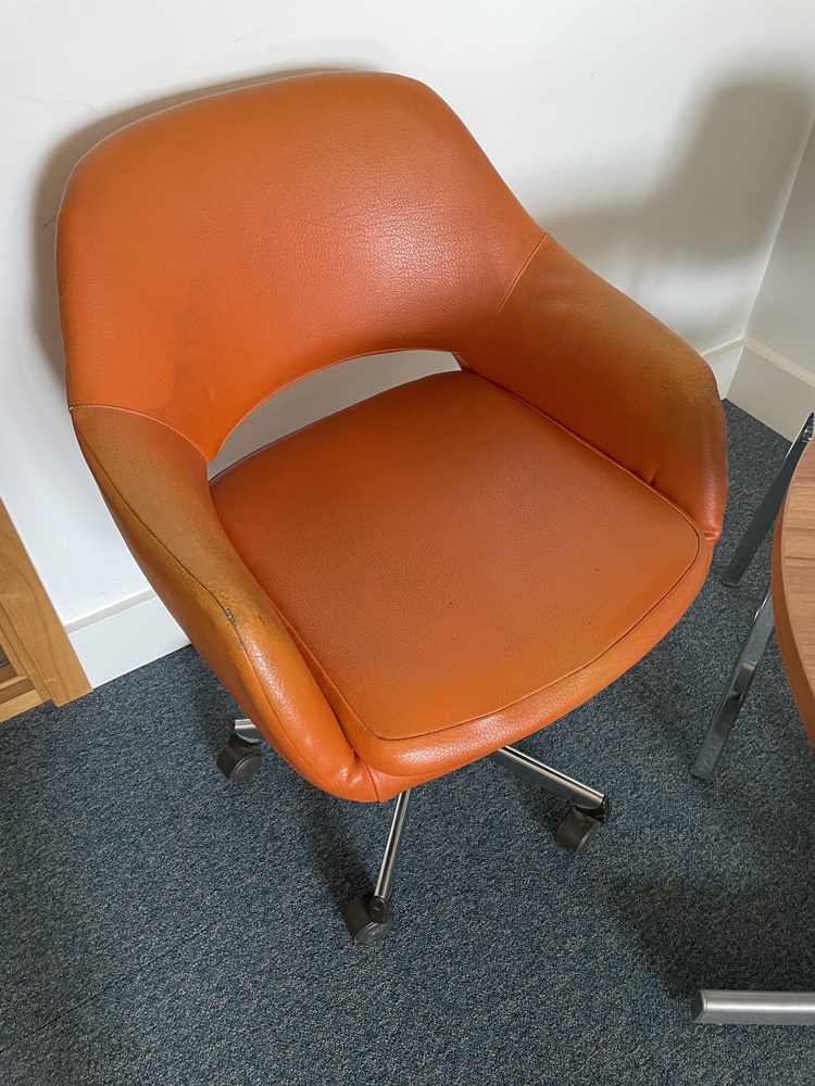 Visitors Chairs 