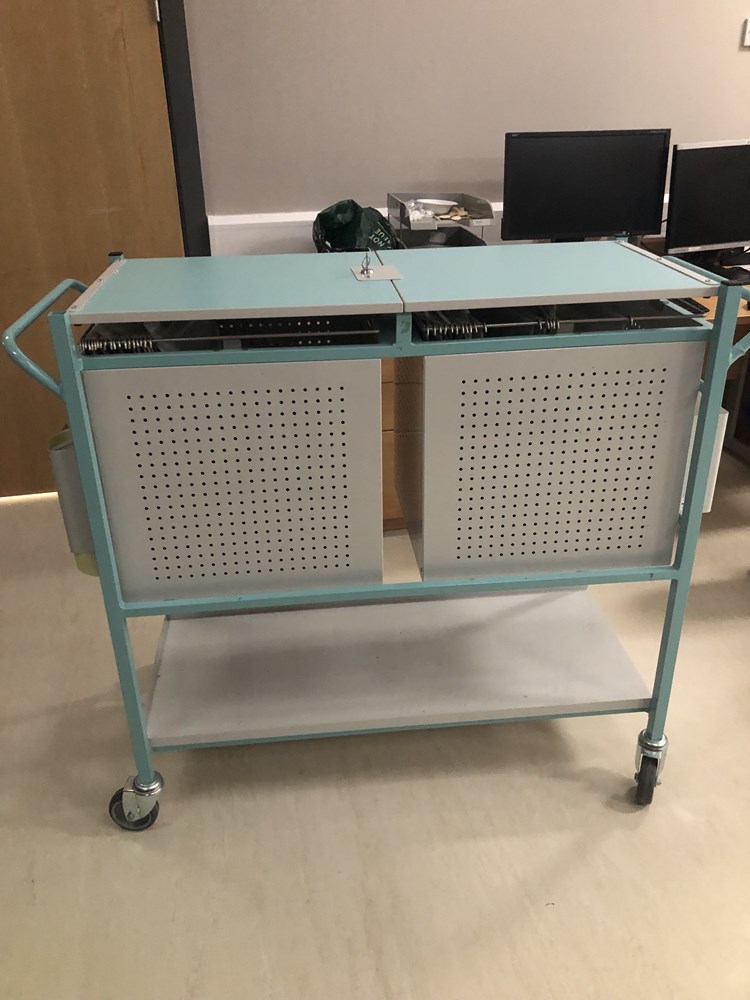 Casenote trolley 