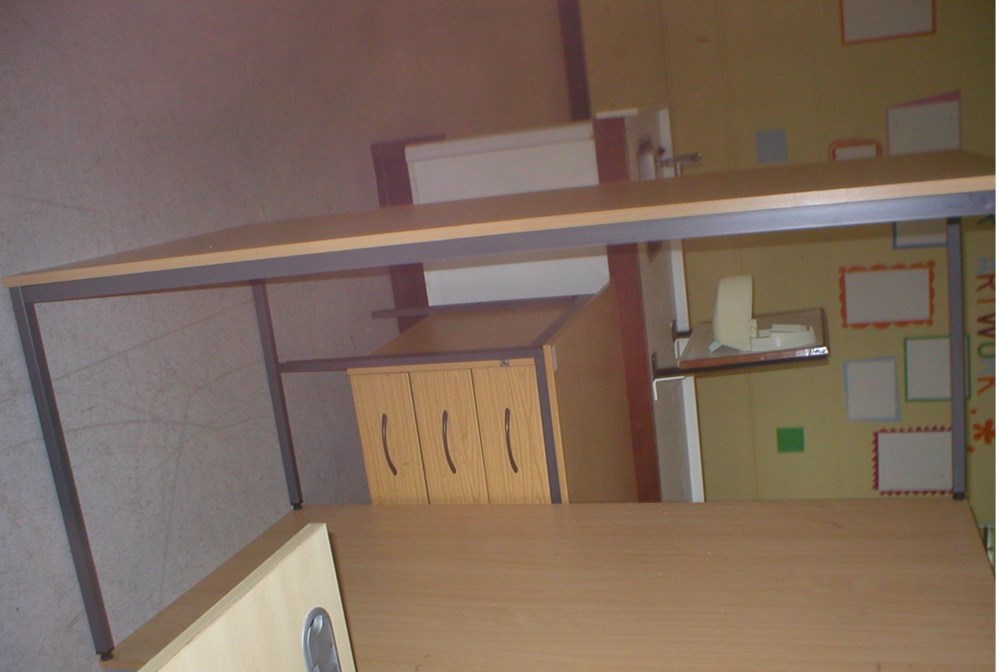 RECTANGULAR TABLE 1600MM