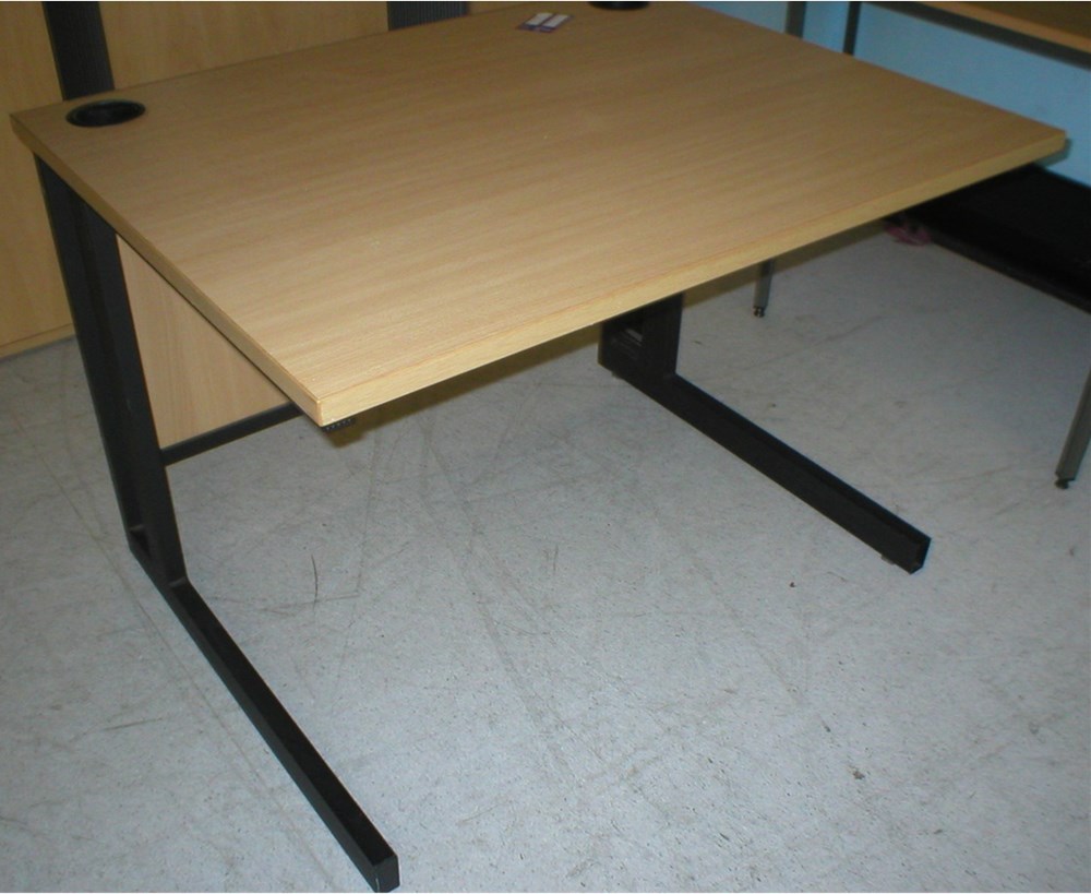 1000MM STRAIGHT DESK