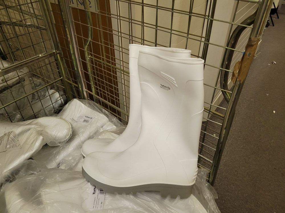White wellington boots size 11