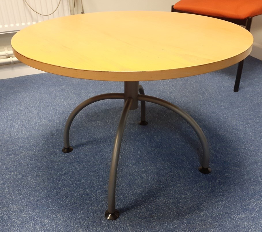 Round coffee table