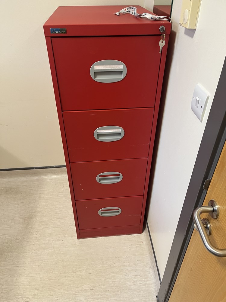 Filing cabinet- 4 drawer