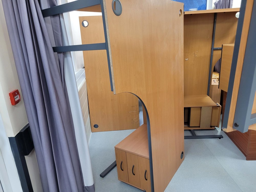 curved desk