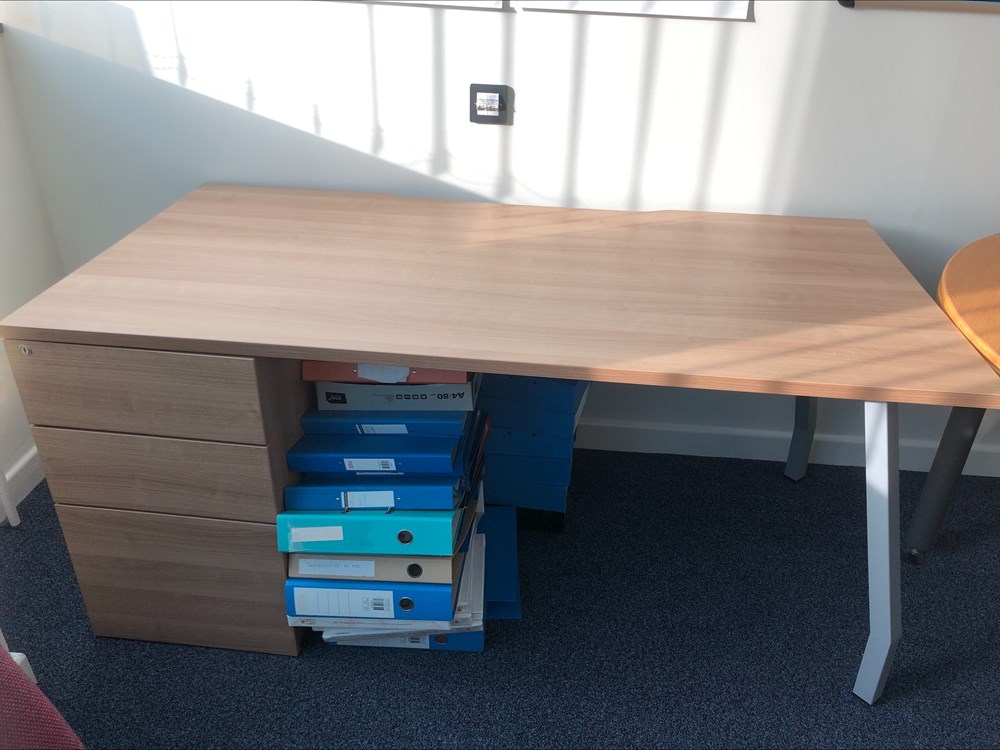 Good condition desk just key is missing