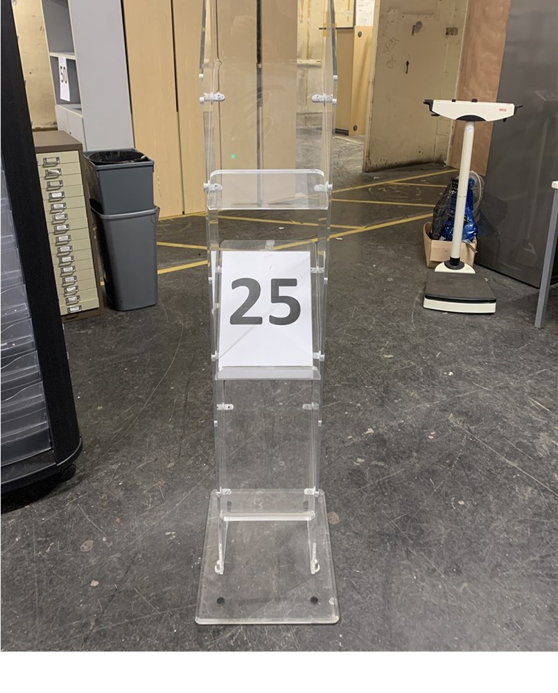 Leaflet stand