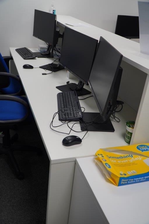 117Desk (white) 