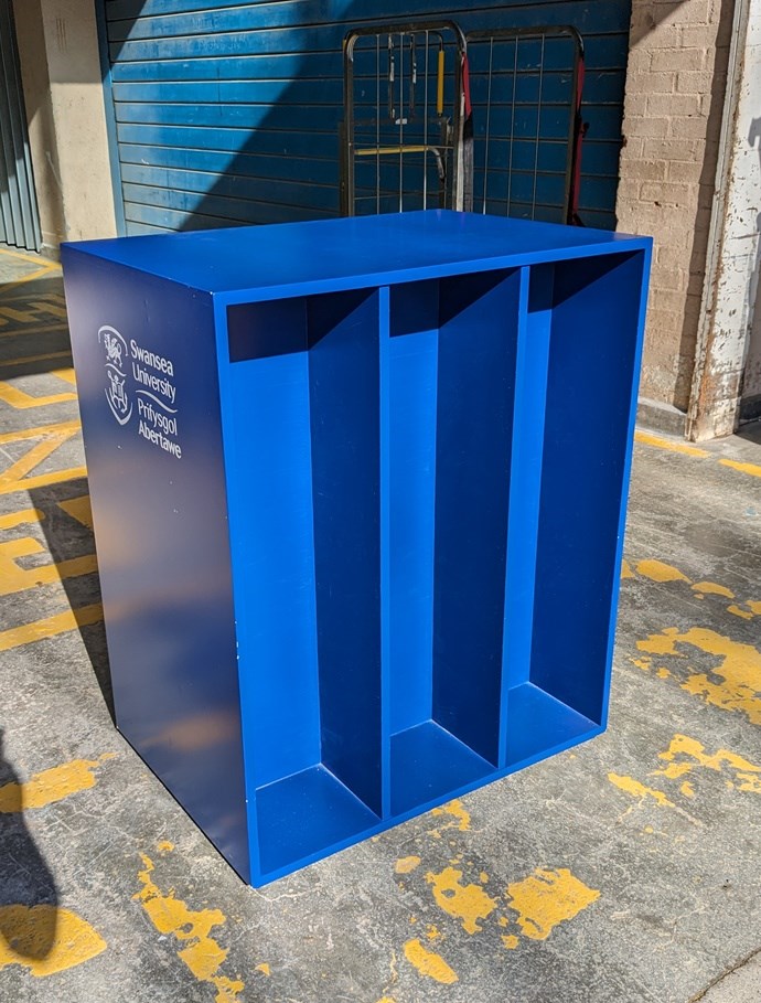 Reception Desk & Display Unit x3