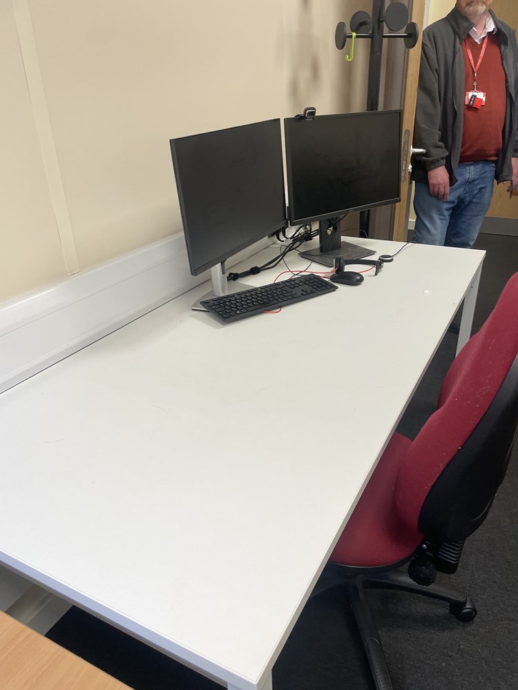 White Desk 