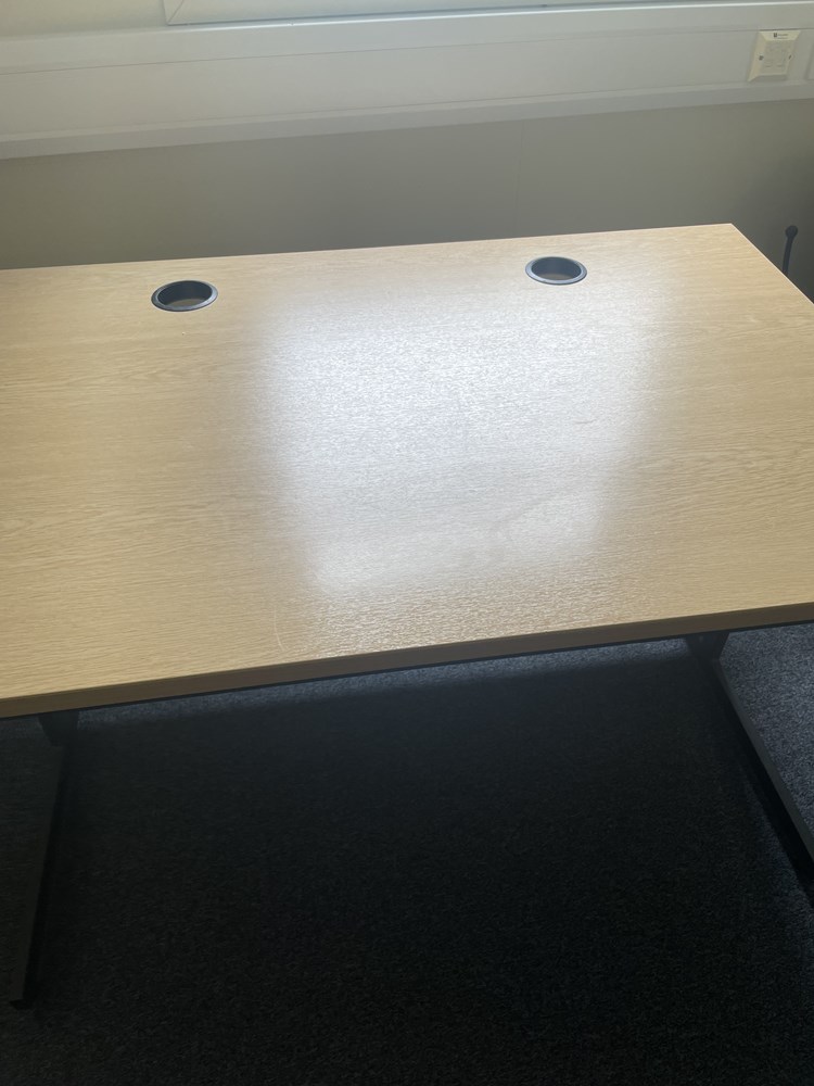 1.6 m Rectangle Desk 