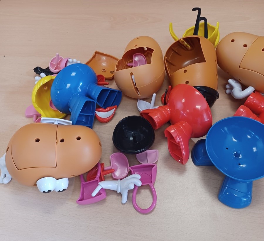 toys