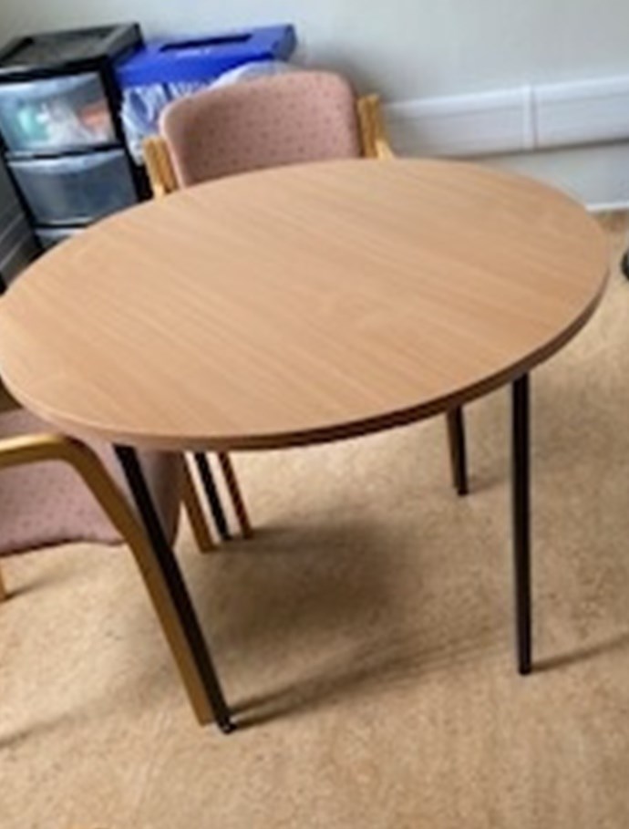 Round meeting table 