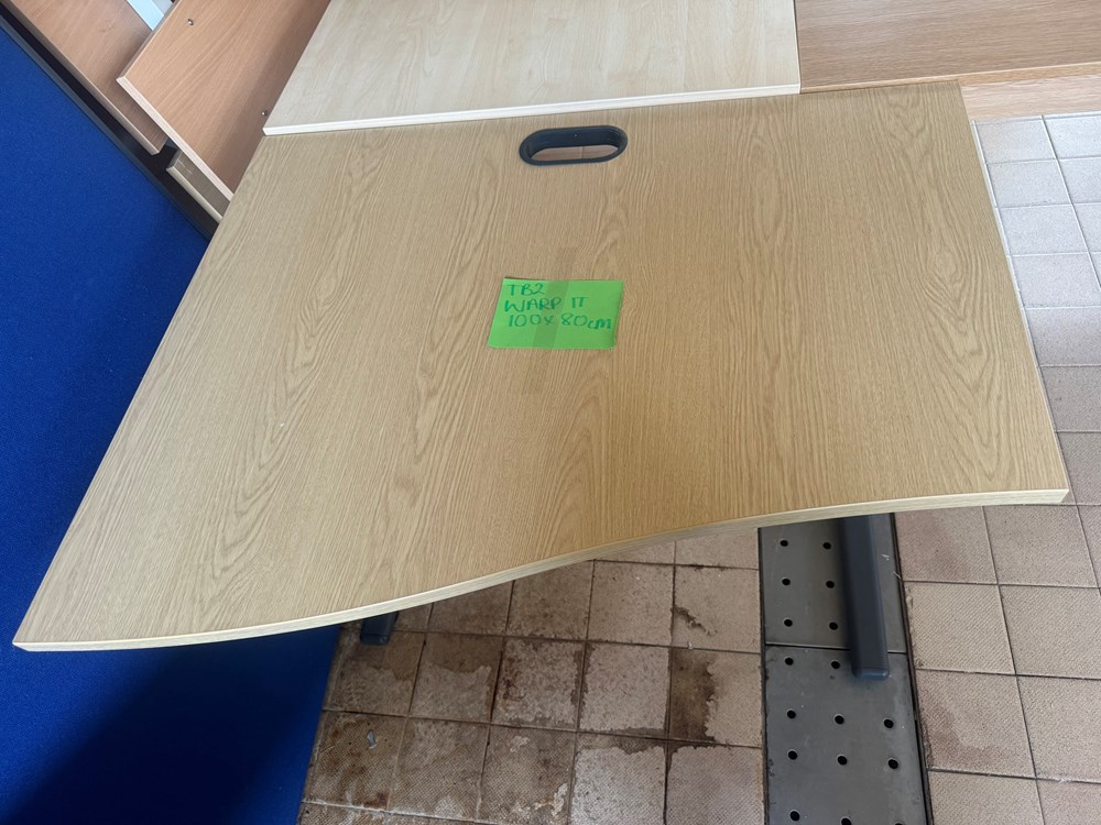 SMALL TABLE (TB2)