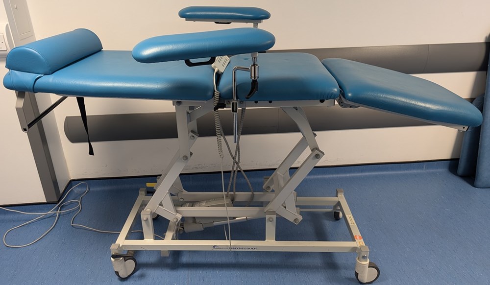 Dialysis Couch 