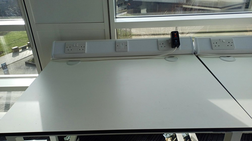 Lab Bench 1.0M