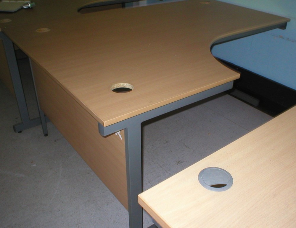 1600MM L/H RADIAL DESK