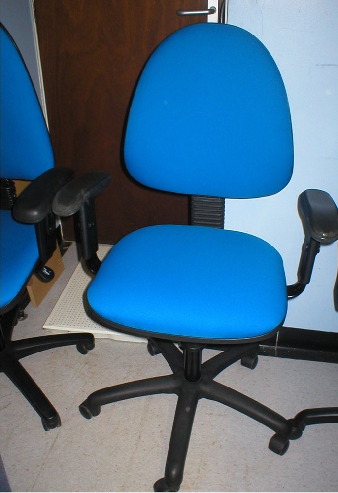 RE-UPHOLSTERED OPERATOR CHAIR MEDIUM BACK FABRIC