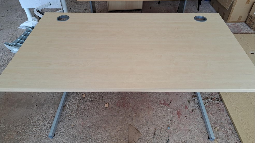 1400mm Desk