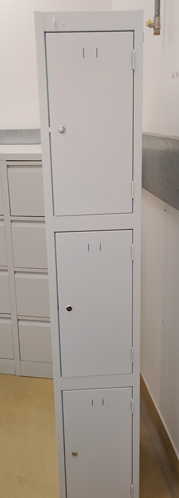 Lockers- NO KEYS 