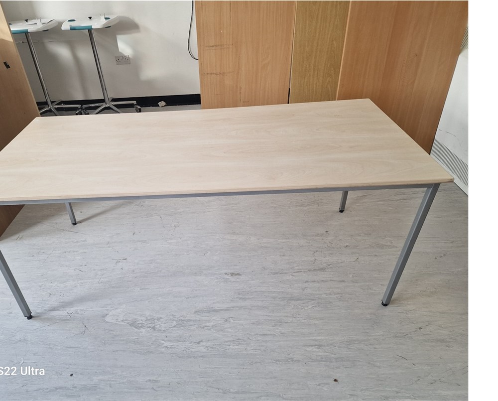 Rectangular table 
