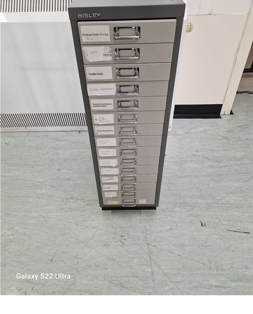 Filing cabinet 