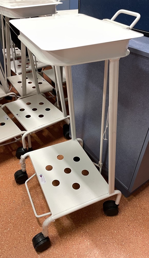 mobile laundry/waste bag frames