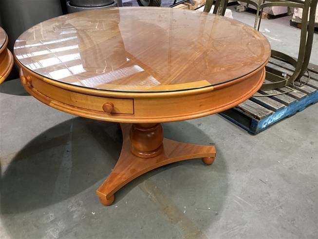 TREASURY Round table with drawer (light wood)