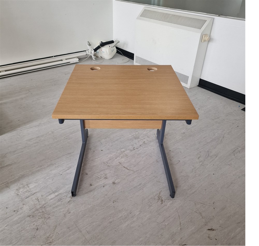 Square Office Desk 